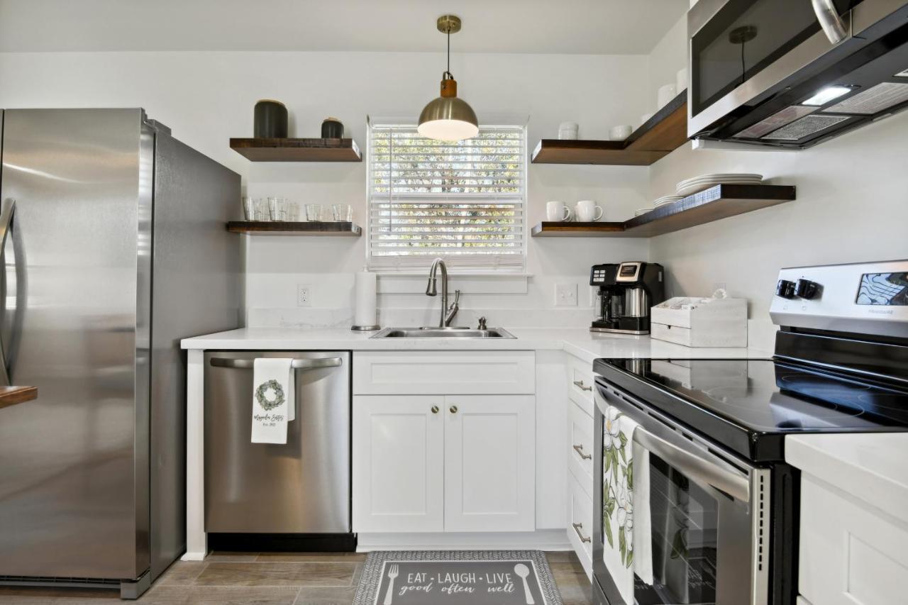 Vacation Rental Bay St Louis Walk To Beach, Dining, Shopping, And Nightlife Bay St. Louis Екстериор снимка