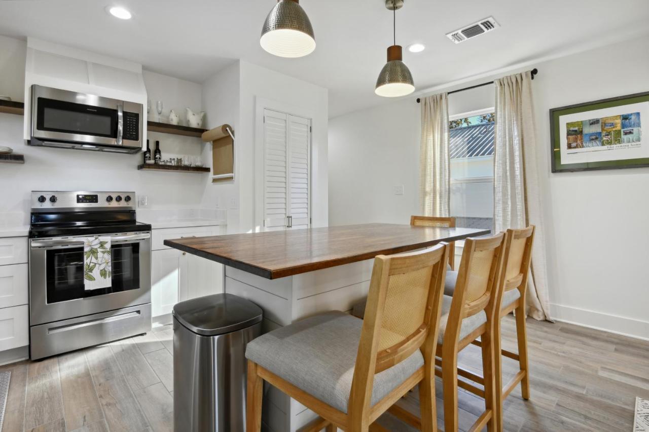 Vacation Rental Bay St Louis Walk To Beach, Dining, Shopping, And Nightlife Bay St. Louis Екстериор снимка