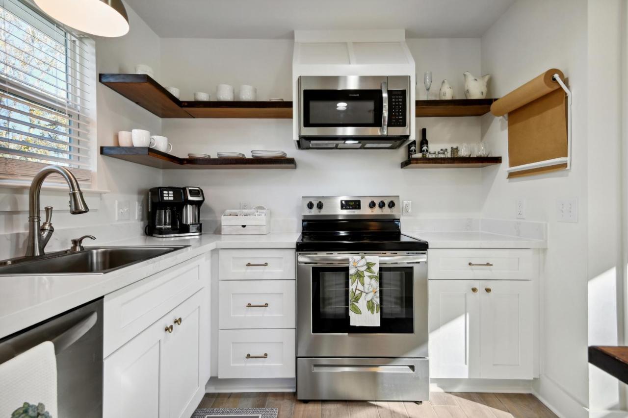 Vacation Rental Bay St Louis Walk To Beach, Dining, Shopping, And Nightlife Bay St. Louis Екстериор снимка